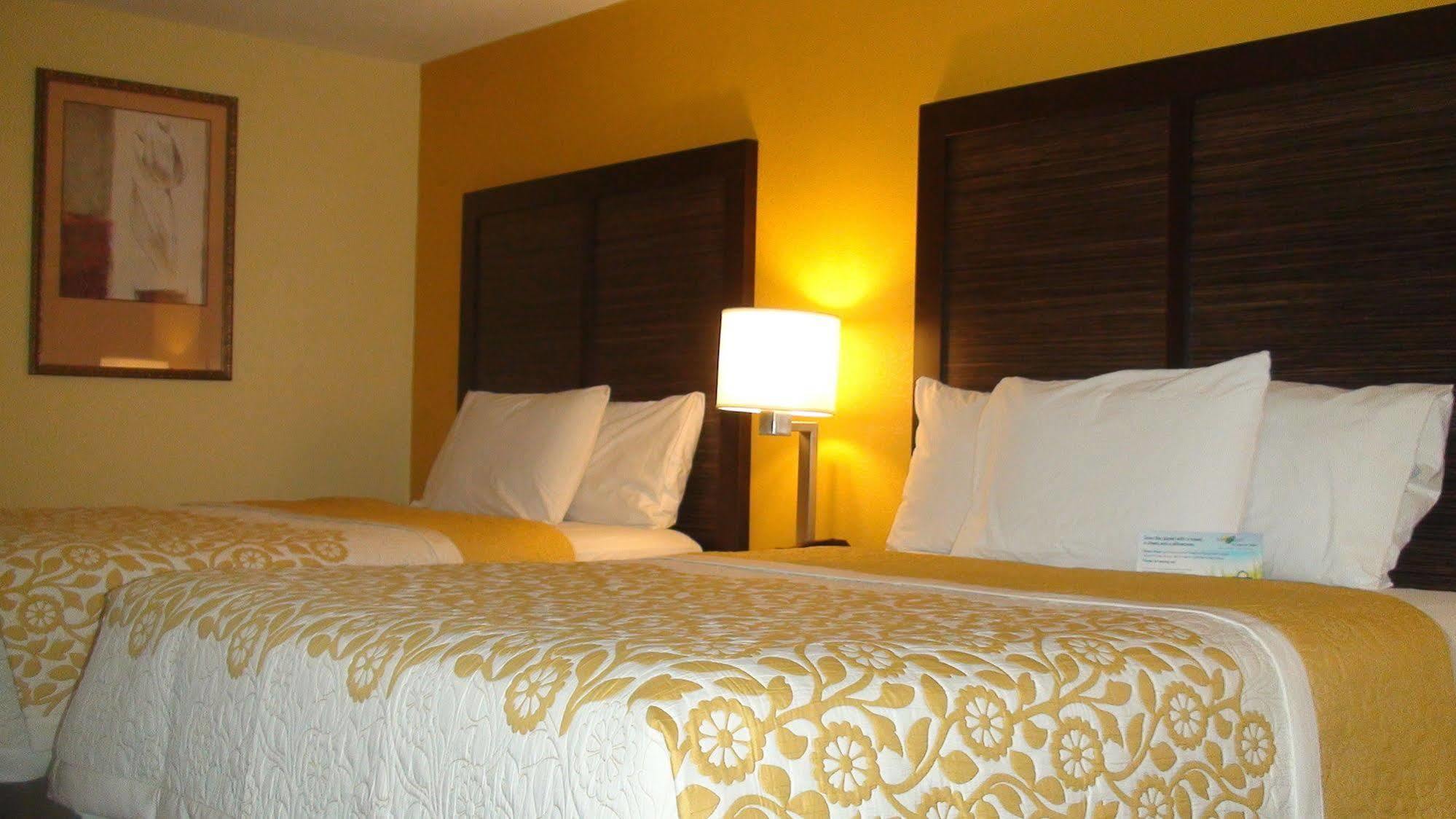 Days Inn By Wyndham Madison Exteriér fotografie